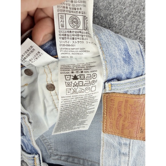 Levi's Premium 501 Women's Cut Off Shorts 27 Button Fly Light Wash Distressed - Picture 6 of 10